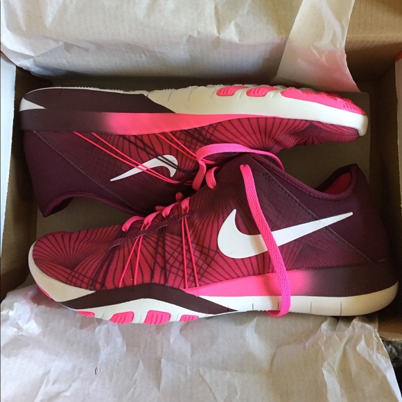 Nike Shoes - Nike Free TR 6 pink sneakers